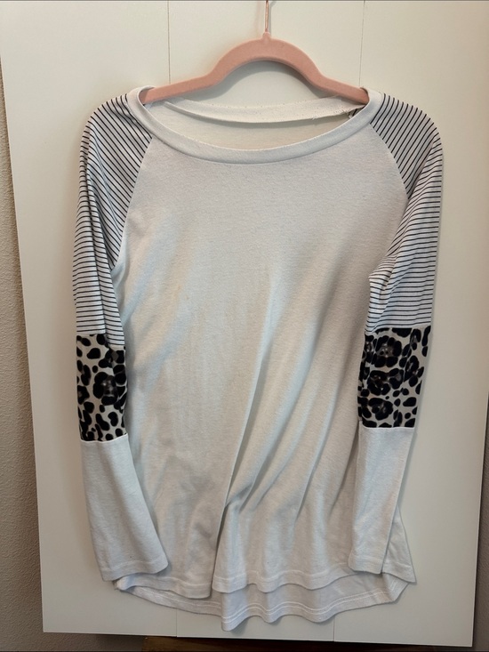 SHEIN Tops - Women's White Raglan Sleeve Top with Striped and Leopard Accents